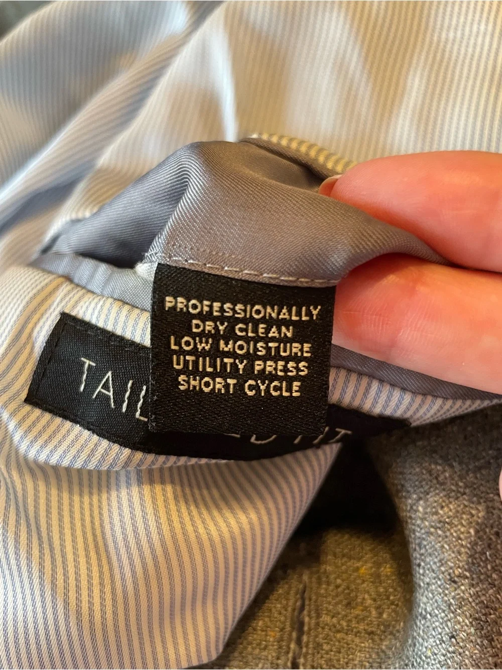 Jos A Bank Signature Collection 100% Silk Sport Coat Blazer Gray 41R Tailored